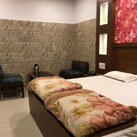 Hotel Natraj Bulandshahr Exterior foto